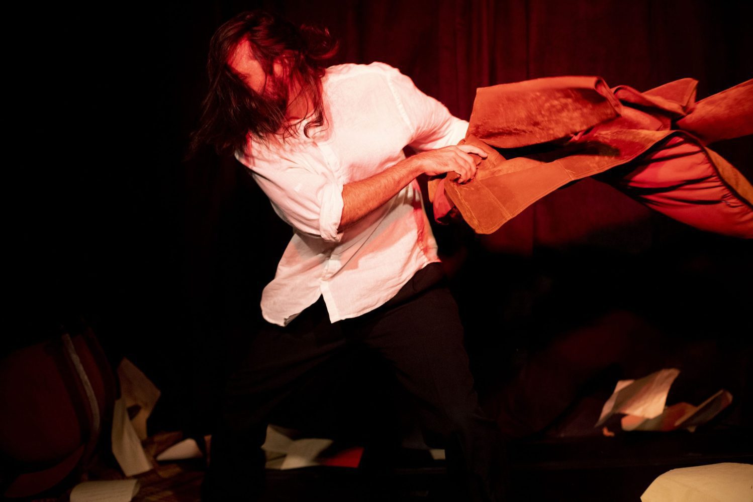 Teatro Guaíra recebe “Diário de um Louco”, adaptação de obra de Nikolai Gogol