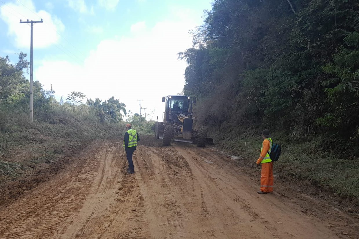 Ligação rodoviária entre Cerro Azul e Doutor Ulysses recebe novas melhorias