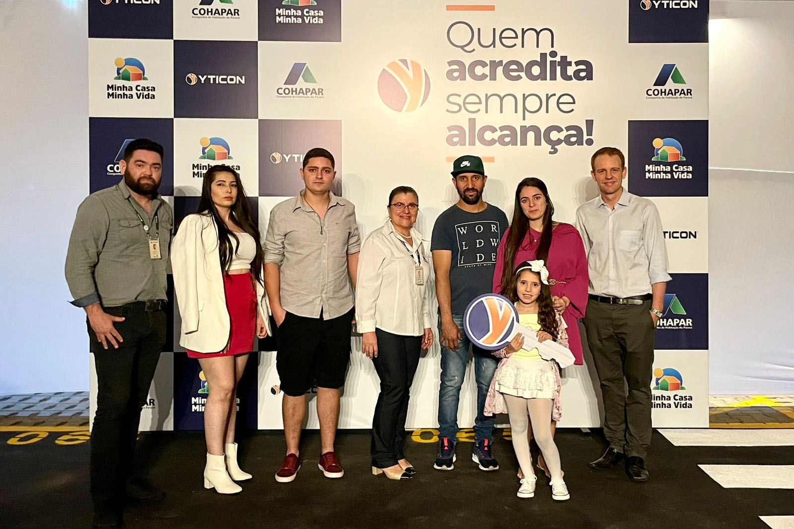 Com apoio do Estado, 21 famílias de Cambé conquistam o sonho da casa própria