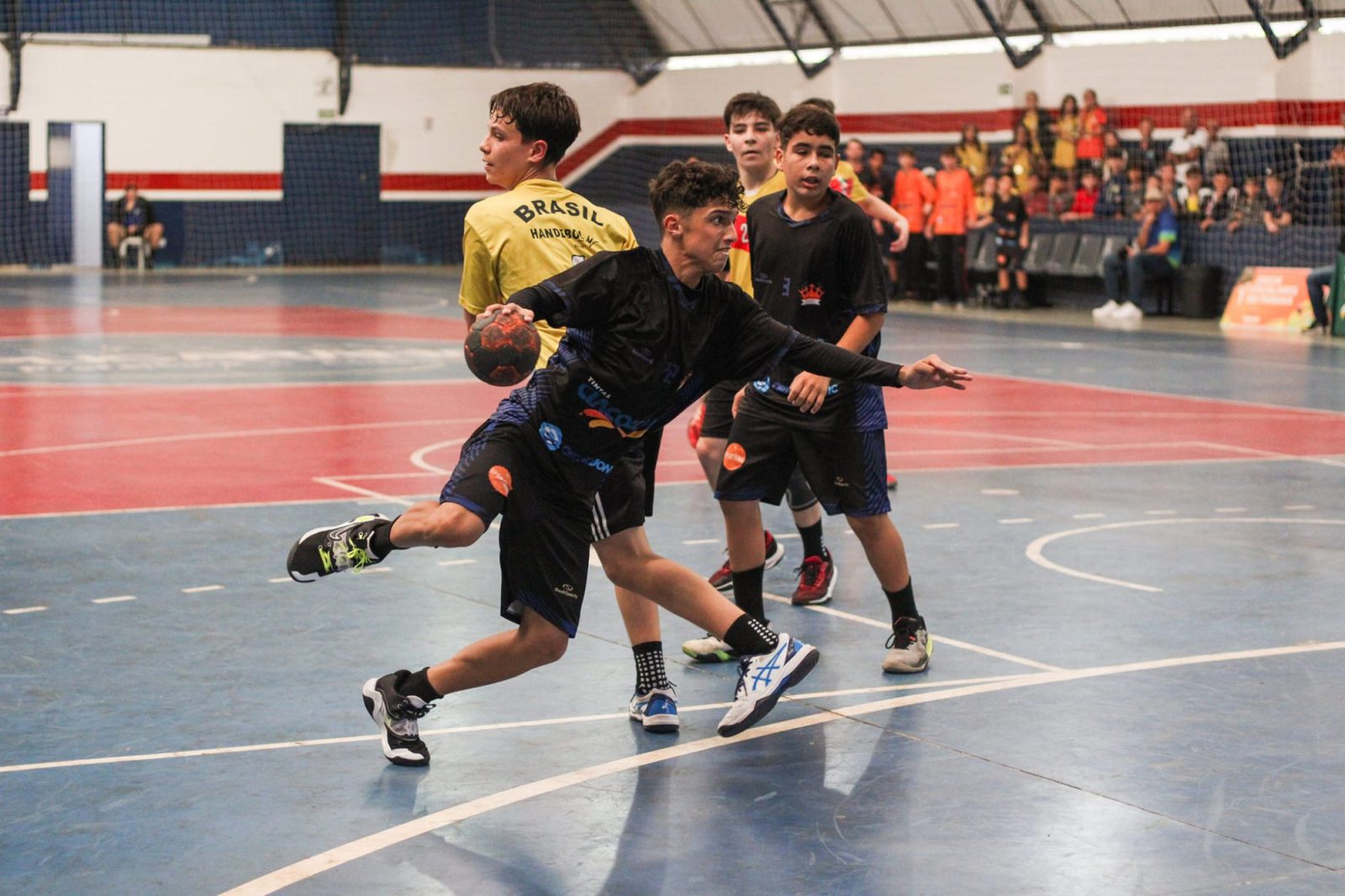 Conheça os campeões de golf, basquete, futsal, badminton e taekwondo dos Jogos Escolares