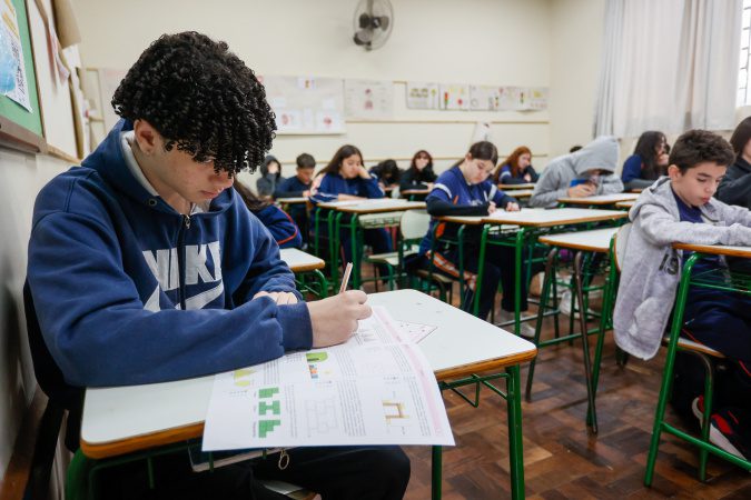 97% dos professores da rede estadual de ensino comparecem ao trabalho nesta quarta-feira