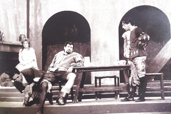Sai a classificação prévia da 1ª etapa da seleção do Teatro de Comédia do Paraná