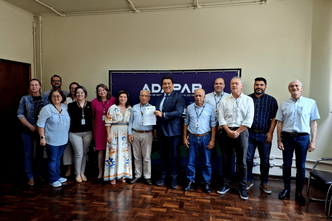 Adapar e CRMV-PR celebram acordo para aprimorar a inspeção e sanidade animal
