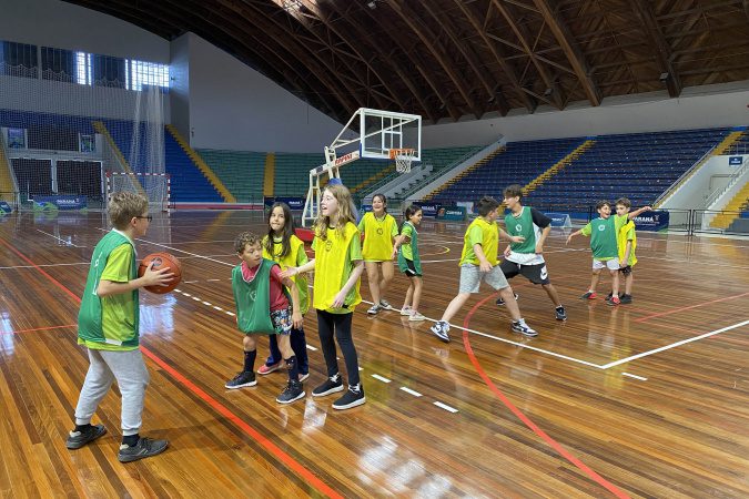 Estão abertas as matrículas para iniciações esportivas no Complexo Esportivo Tarumã