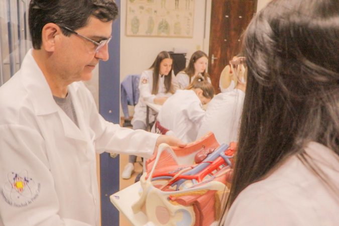 Aulas de anatomia: doação de cadáveres é essencial para ensino nas áreas de saúde