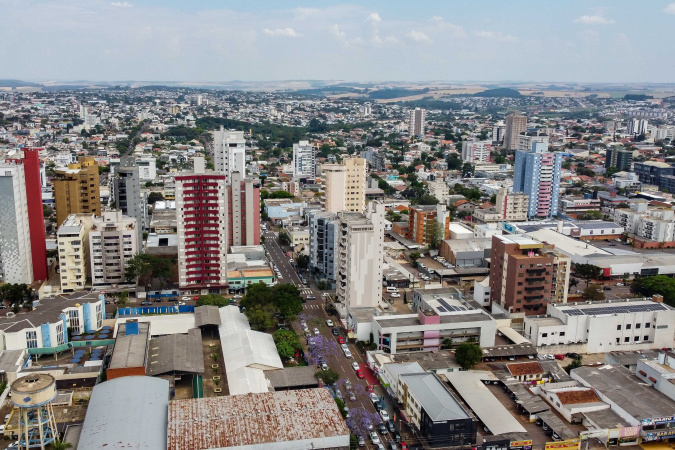 Mais da metade das cidades do Paraná teve saldo positivo de empregos em janeiro