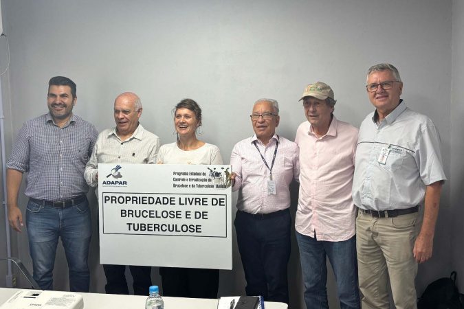 No Show Rural, IDR-Paraná e Adapar debatem plano para erradicar doenças bovinas