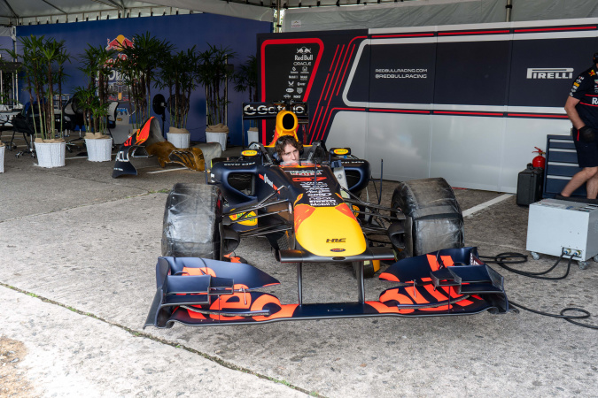 Red Bull Showrun: com motores já ligados, pilotos falam da emoção de estar no Brasil