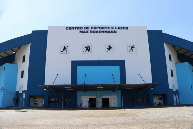 São José dos Pinhais recebe seleção brasileira de futsal no 1.º torneio após o hexa mundial