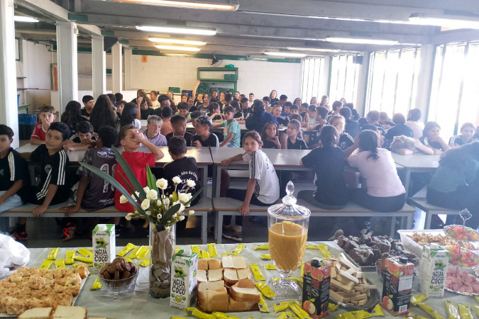 Vai um café com o diretor? Estratégias de escolas estaduais estão diminuindo a evasão