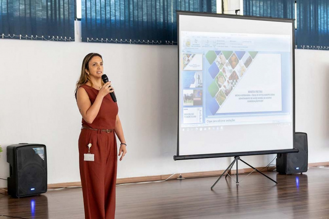 Adapar orienta produtores do Vale do Ribeira sobre exames de brucelose e tuberculose