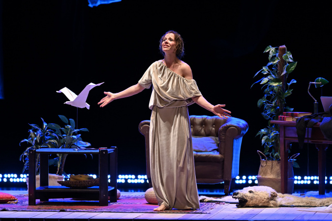 Teatro Guaíra recebe “Júpiter e a Gaivota” e “O Céu da Língua” a partir desta quinta-feira