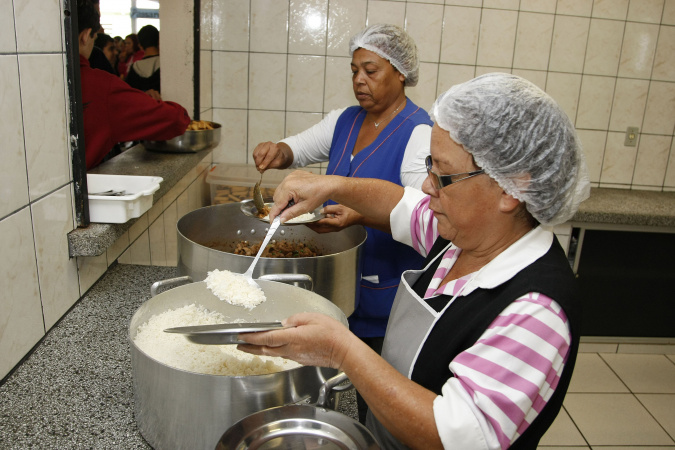 Estado investe na valorização das merendeiras com capacitação inédita do Senac