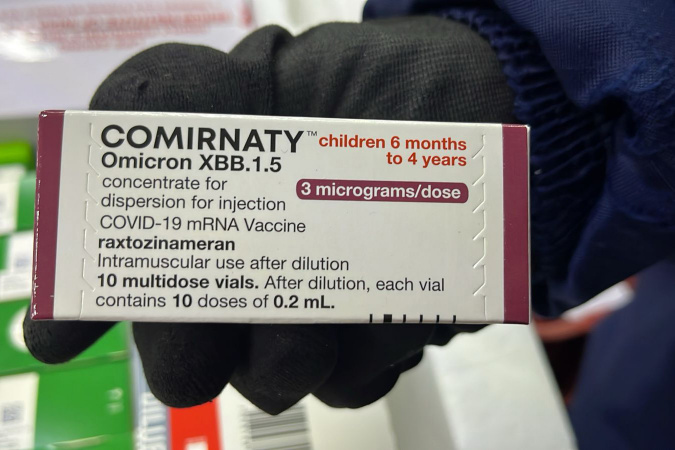 Paraná recebe 80 mil doses da Pfizer Baby para reforçar vacinação infantil contra a Covid-19