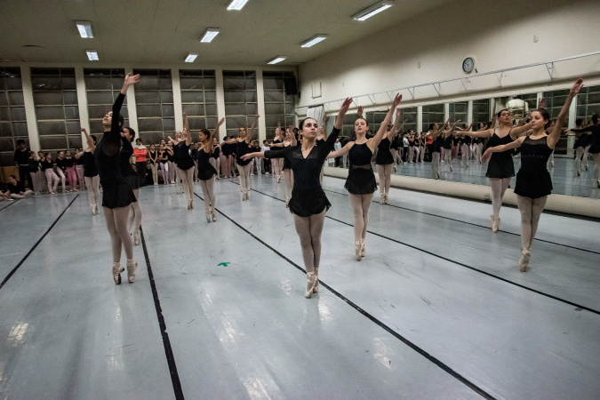 “ALGO/RITMO”: novo espetáculo da Escola de Dança Teatro Guaíra estreia em julho