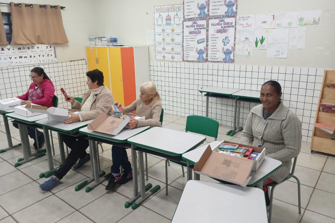 Com aulas em andamento, Alfabetiza Paraná promove cidadania e inclusão no Estado