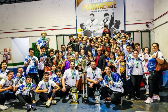 Alunos de colégios estaduais vencem Campeonato Paranaense de Taekwondo