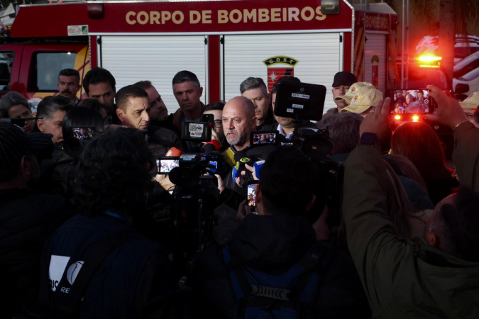 Equipes da Segurança seguem mobilizadas nas investigações da explosão em fábrica de Quatro Barras