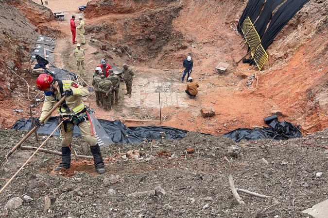 Explosão na RMC: após coleta de vestígios, trabalhos seguem com a identificação das vítimas