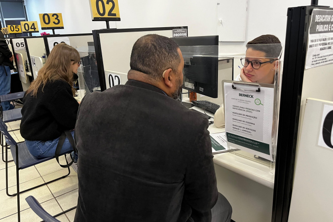Com 480 vagas, mutirão para pessoas com deficiência promove inclusão no mercado