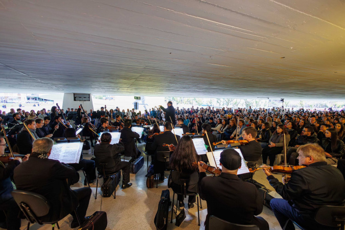 Orquestra Sinfônica do Paraná atrai mais de 1200 pessoas no concerto da série “Mostly Mozart”