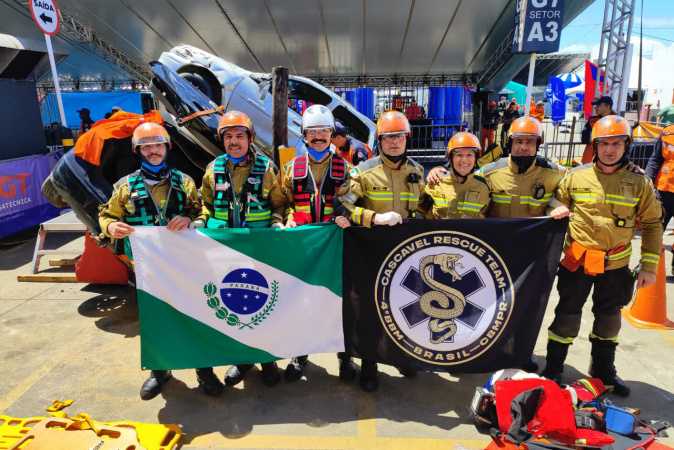 Bombeiros paranaenses são campeões de torneio nacional de salvamento veicular