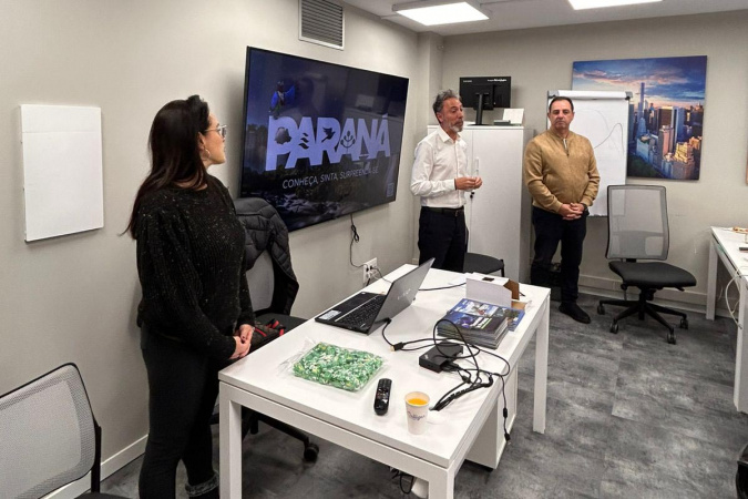 Viaje Paraná participa da inauguração de nova agência de turismo na Espanha
