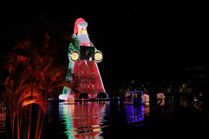 Maior Papai Noel do mundo fica no Paraná