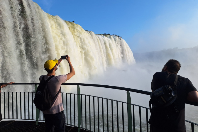América do Sul, EUA e Europa: turistas estrangeiros chegam de todos os cantos ao Paraná