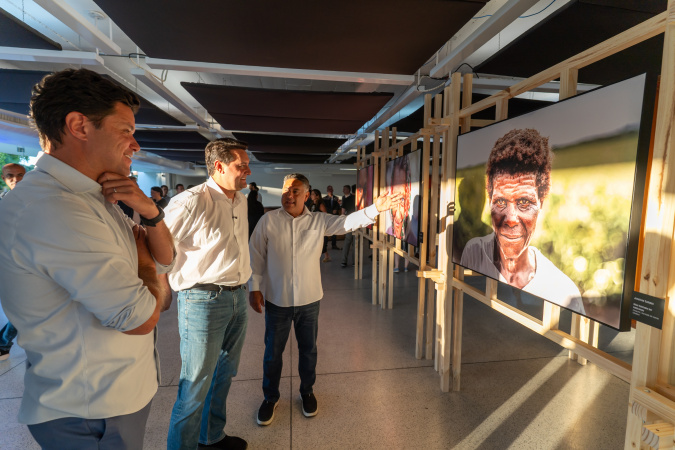 Governador participa de abertura da mostra fotográfica “Instante do Olhar”, no MON