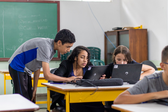Estudantes já podem conferir resultado provisório do Aprova Paraná