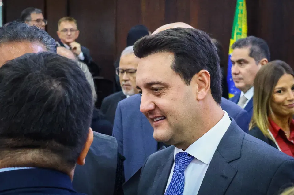 “Faz parte da vida pública”, diz Ratinho Jr sobre acordos que livraram aliados do PSD de processos
