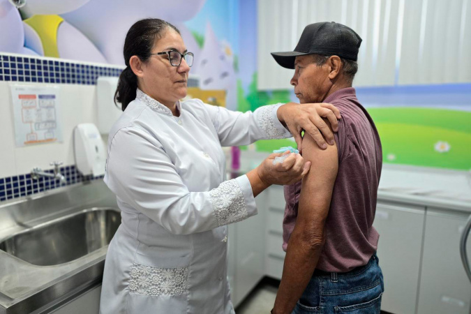 Estado vacina 597 mil pessoas contra gripe e reforça convocação de grupos prioritários