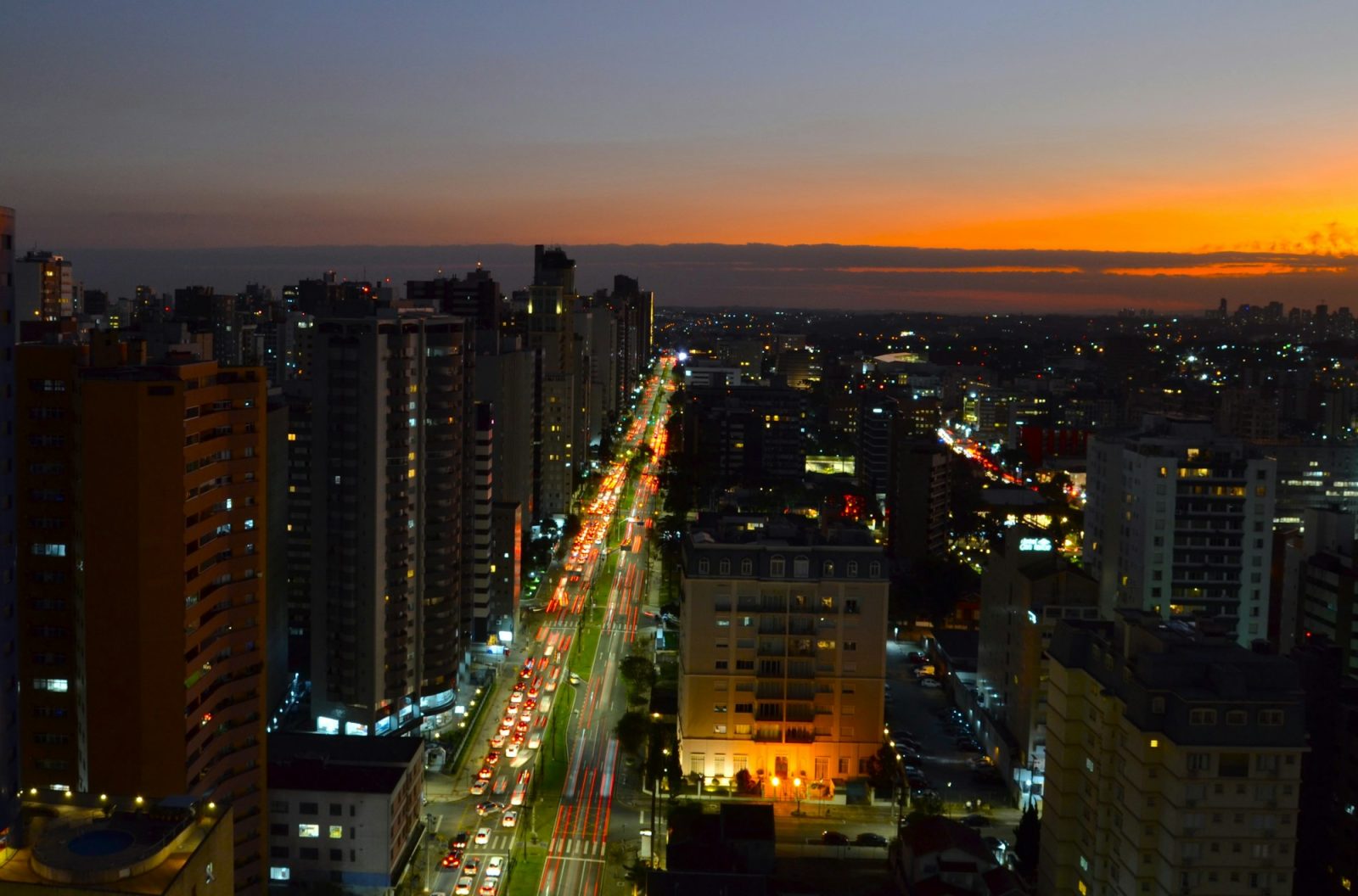 Aluguel em Curitiba chega a consumir 90% da renda do morador típico