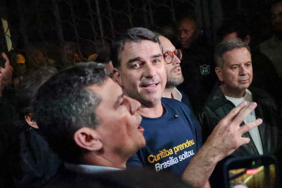 Escândalo envolvendo Flávio Bolsonaro não atinge Moro, que mantém liderança na corrida pelo Governo