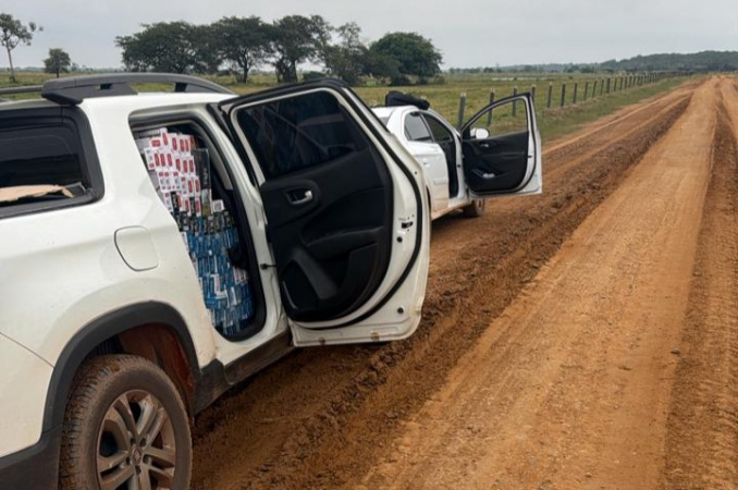 PMPR apreende veículos e cigarros e prende homem na divisa do Paraná com Mato Grosso do Sul