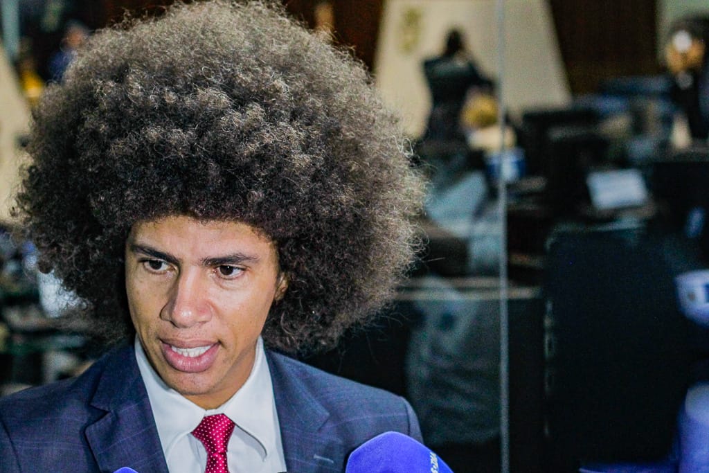 STJ nega recurso à Assembleia e julgamento de Renato Freitas continua suspenso