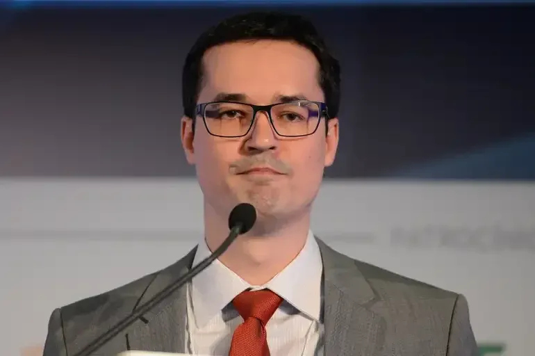 TRE decide que debate sobre cassação de Deltan não é desinformação eleitoral