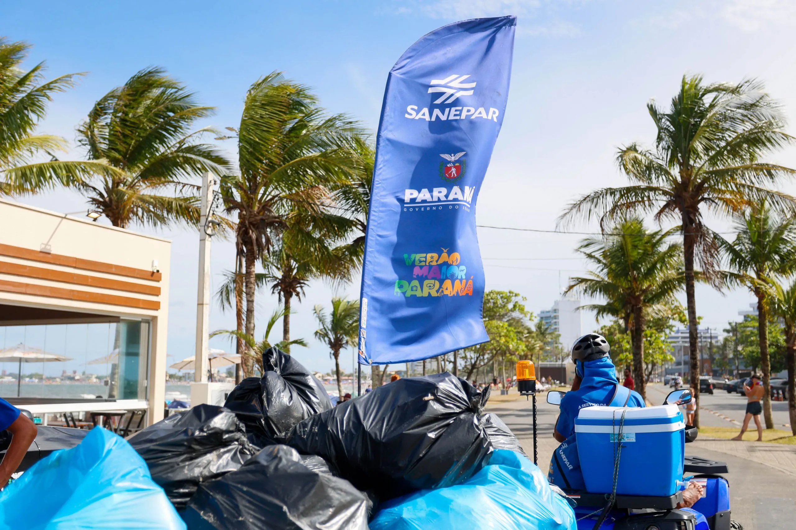 Sanepar retirou 108,8 toneladas de resíduos das praias desde 16 de dezembro